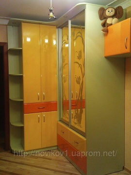 Детские с крашеными фасадами