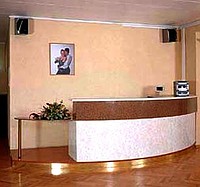 Ресепшены декорированы пластиком