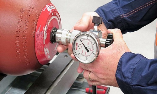 Professional repair and filling of the hydraulic accumulator with nitrogen